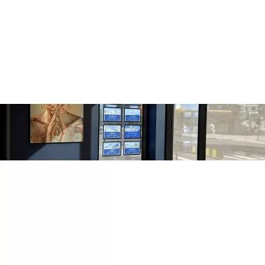 Système de cimaise pour VITRINE